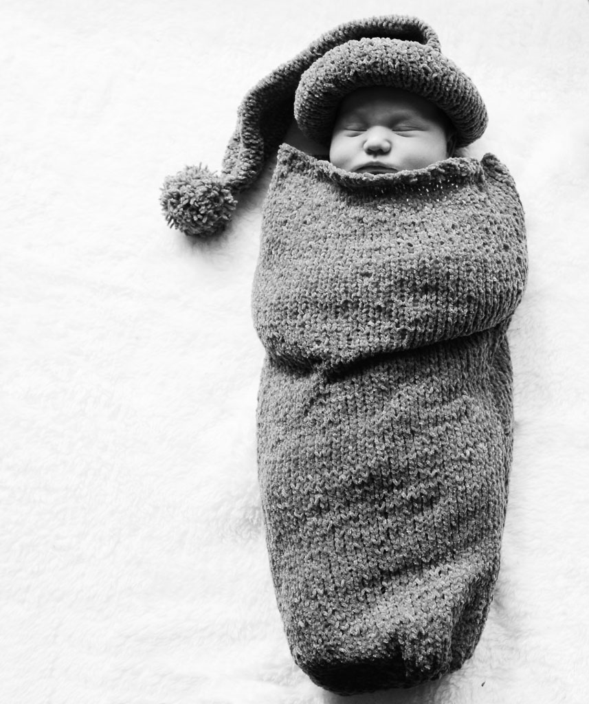 knitted-baby-cocoon